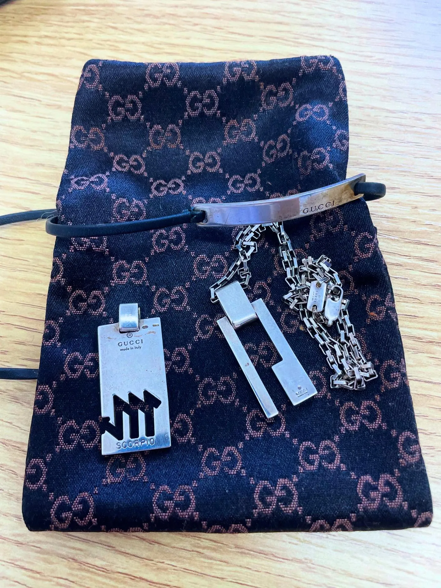 GUCCIのシルバーアクセサリーをお買取しました😊