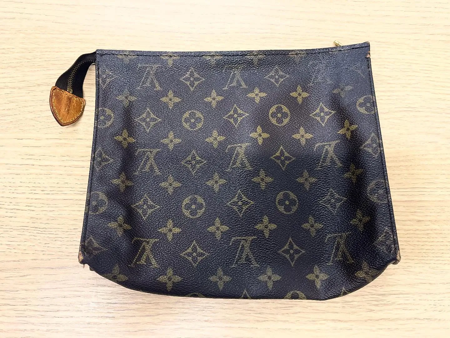 ルイ・ヴィトンのモノグラムポーチをお買取しました🙂