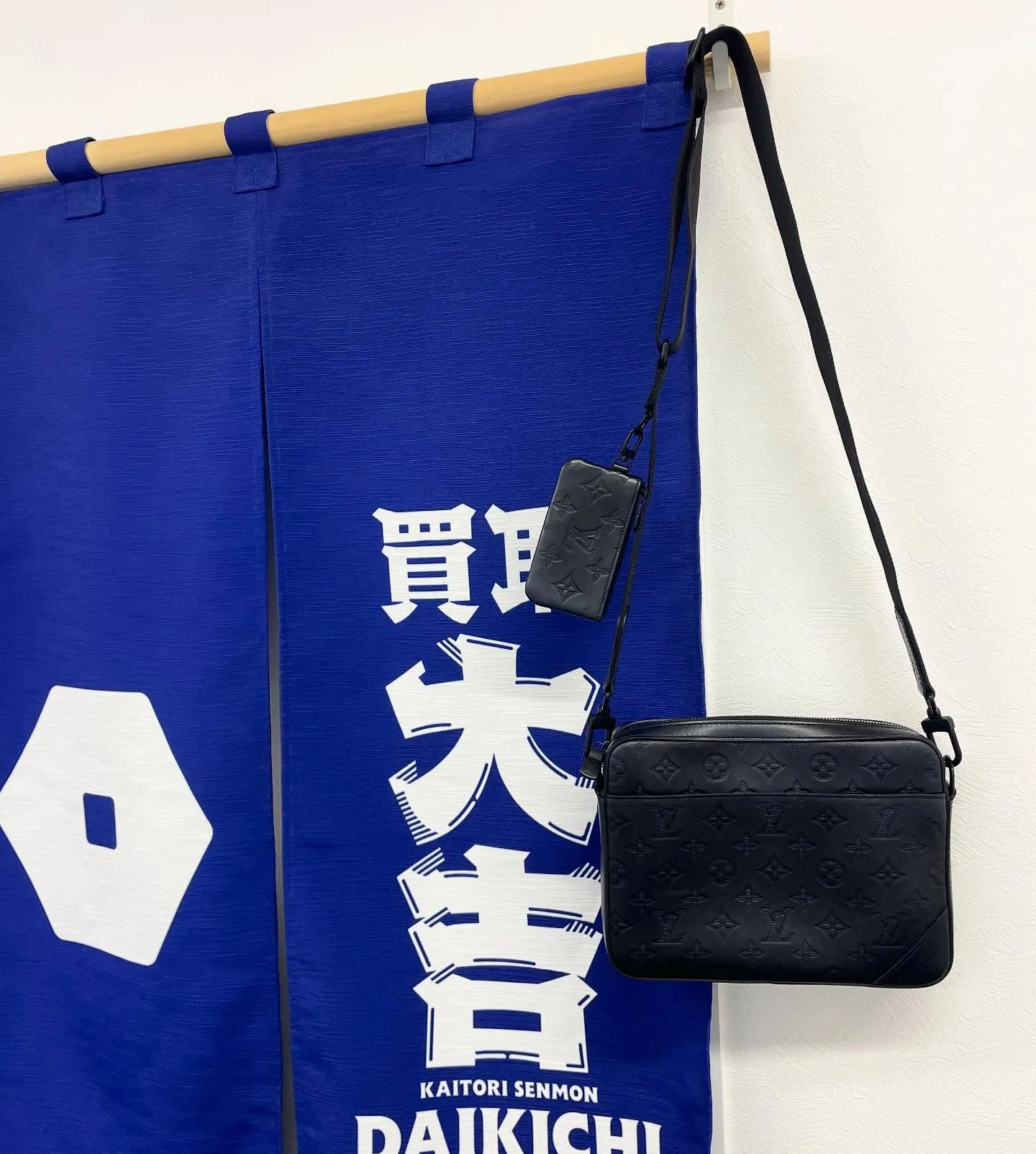 ヴィトン モノグラムシャドウ デュオ お買取しました😊